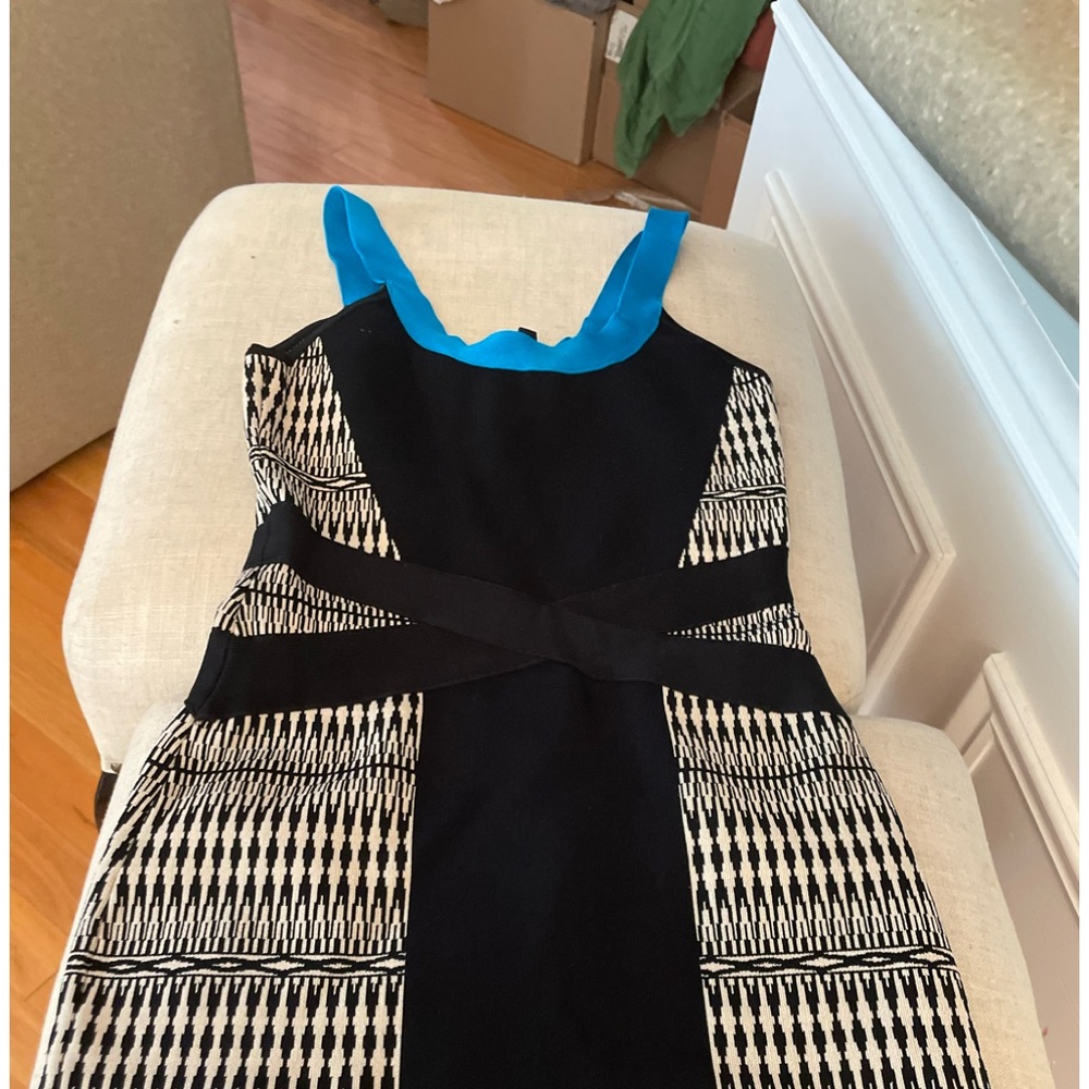 Bodycon dress by Guess.